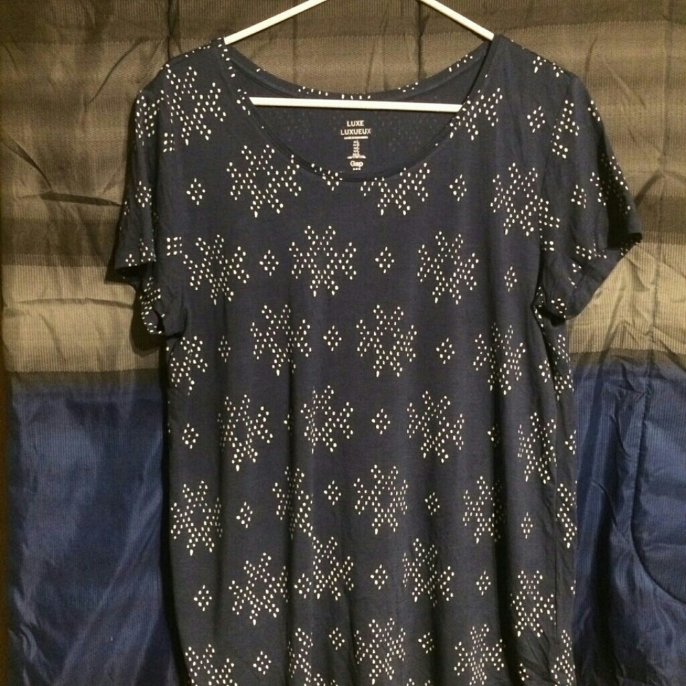 Navy blue and white flowing tee